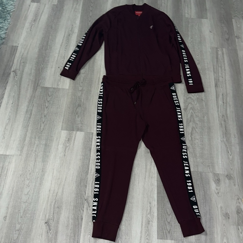 Men Guess Sweatsuit